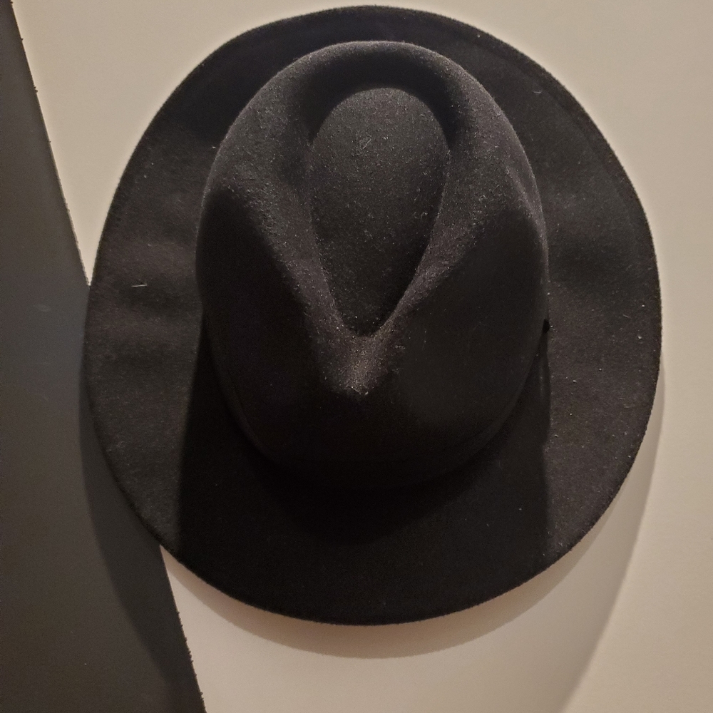 Felt Hat - Picture 2 of 3